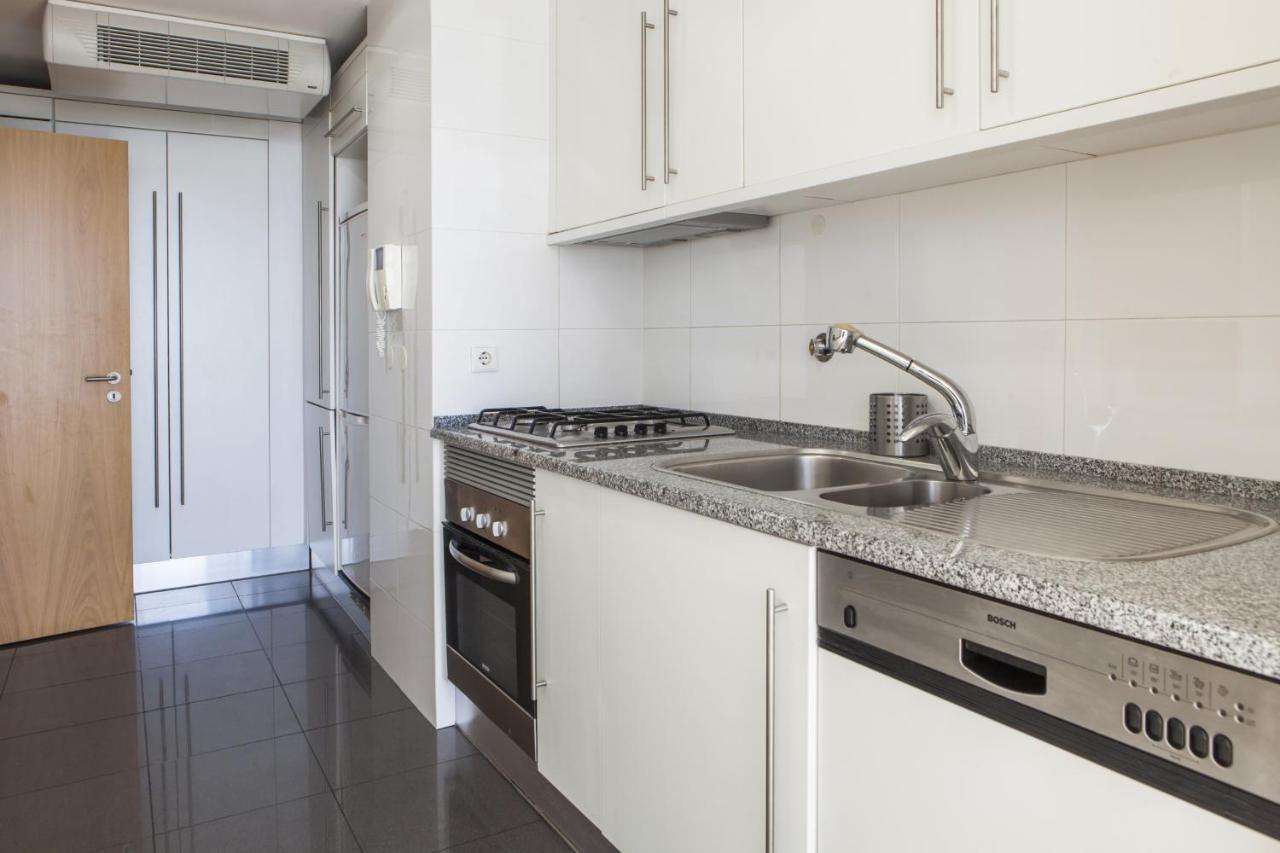 Rent4Rest Lisbon Parque Das Nacoes 17Th Floor River View Exteriör bild